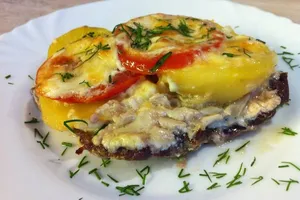 Мясо по-французски с картофелем и помидорами - пошаговый рецепт Мясо по-французски с картофелем и помидорами - пошаговый рецепт