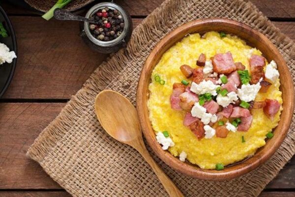 Банош зі шкварками