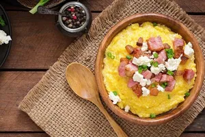 Банош со шкварками - пошаговый рецепт Банош со шкварками - пошаговый рецепт