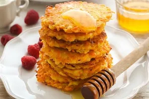 Яблочные драники - пошаговый рецепт Яблочные драники - пошаговый рецепт