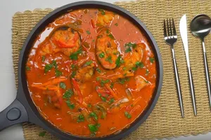 Рыба с овощами в томате - пошаговый рецепт Рыба с овощами в томате - пошаговый рецепт