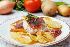Красная рыба с картошкой - пошаговый рецепт Красная рыба с картошкой - пошаговый рецепт