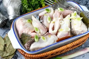Рыба, маринованная в уксусе - пошаговый рецепт Рыба, маринованная в уксусе - пошаговый рецепт