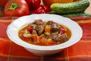 Тушковане м'ясо з картоплею в мультиварці - покроковий рецепт Тушковане м'ясо з картоплею в мультиварці - покроковий рецепт