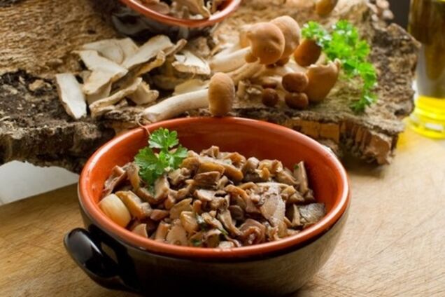 Тушковане м'ясо з грибами