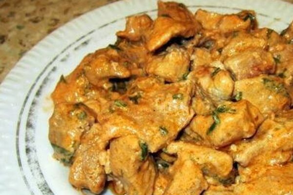 Тушкована свинина в мультиварці