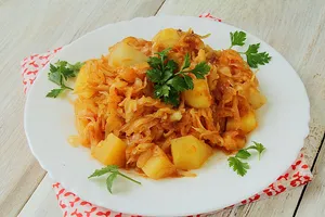 Жареное мясо с капустой - пошаговый рецепт Жареное мясо с капустой - пошаговый рецепт