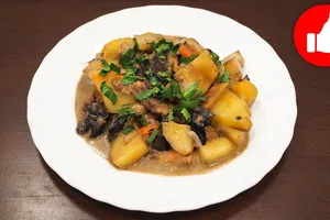Жареное мясо с грибами в мультиварке - пошаговый рецепт Жареное мясо с грибами в мультиварке - пошаговый рецепт
