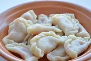 Вареники с картошкой на пару - пошаговый рецепт Вареники с картошкой на пару - пошаговый рецепт