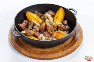 Жареная свинина с картошкой - пошаговый рецепт Жареная свинина с картошкой - пошаговый рецепт