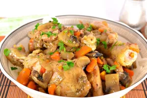 Жареная курица с грибами - пошаговый рецепт Жареная курица с грибами - пошаговый рецепт