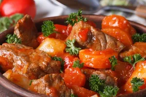Тушеная телятина с овощами на сковороде - пошаговый рецепт Тушеная телятина с овощами на сковороде - пошаговый рецепт