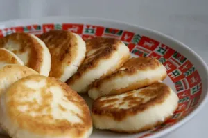 Сырники на сухой сковороде - пошаговый рецепт Сырники на сухой сковороде - пошаговый рецепт