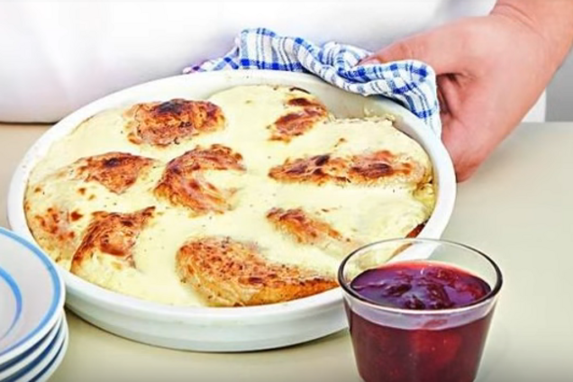 Сырники, запеченные в сметане