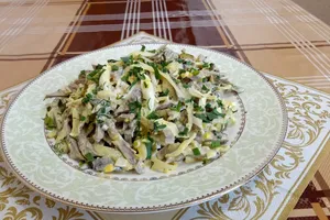 Салат из свиного сердца с маринованым луком - пошаговый рецепт Салат из свиного сердца с маринованым луком - пошаговый рецепт