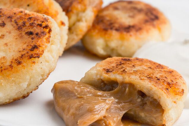 Сирники зі згущеним молоком