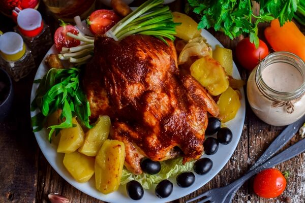 Смажена курка в мультиварці цілком