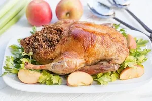 Качка, фарширована гречкою - покроковий рецепт Качка, фарширована гречкою - покроковий рецепт