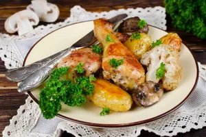 Курка в рукаві під маринадом - покроковий рецепт Курка в рукаві під маринадом - покроковий рецепт