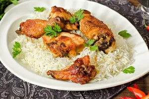 Курица в рукаве с рисом и овощами - пошаговый рецепт Курица в рукаве с рисом и овощами - пошаговый рецепт
