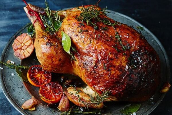 Індичка, фарширована апельсинами і селерою