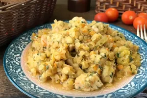 Тушкована курка із сочевицею - покроковий рецепт Тушкована курка із сочевицею - покроковий рецепт