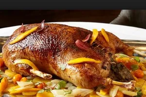 Гусь, фаршированный рисом и курагой - пошаговый рецепт Гусь, фаршированный рисом и курагой - пошаговый рецепт