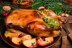 Гусак, фарширований рисом і яблуками - покроковий рецепт Гусак, фарширований рисом і яблуками - покроковий рецепт