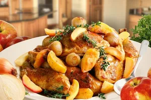Тушеные окорочка с яблоками и сыром - пошаговый рецепт Тушеные окорочка с яблоками и сыром - пошаговый рецепт
