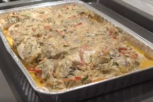 Смажена курка у вершках - покроковий рецепт Смажена курка у вершках - покроковий рецепт