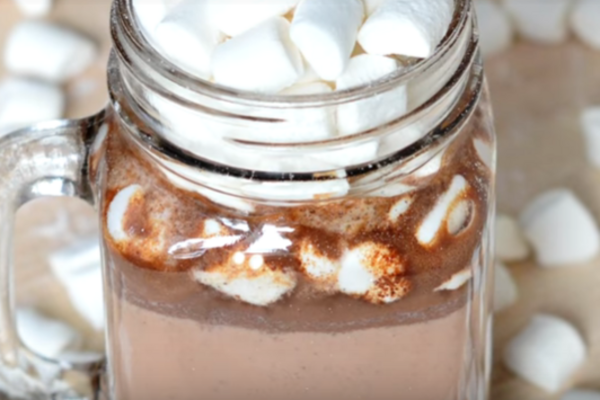 Горячий шоколад с зефиром