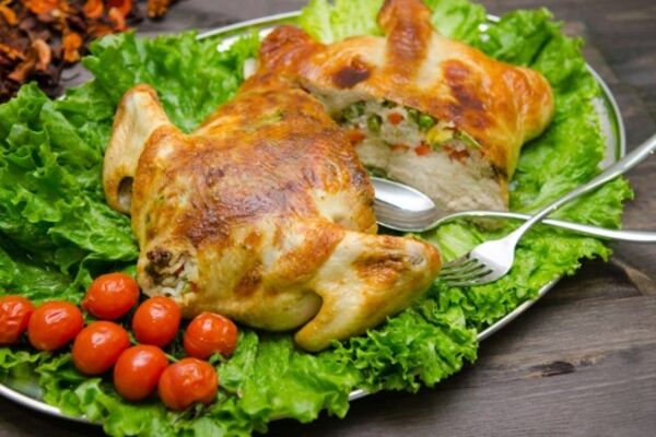 Курица, фаршированная овощами