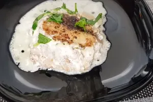 Тушеная курица в сметане - пошаговый рецепт Тушеная курица в сметане - пошаговый рецепт
