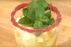 Фруктовый крюшон - пошаговый рецепт Фруктовый крюшон - пошаговый рецепт
