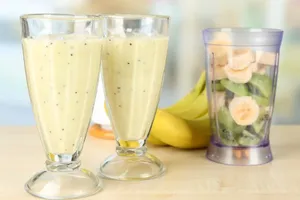 Молочный коктейль из банана и киви - пошаговый рецепт Молочный коктейль из банана и киви - пошаговый рецепт