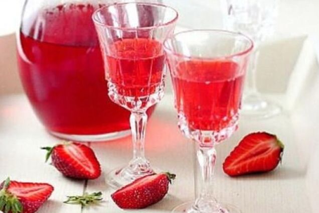 Ликер из замороженной клубники