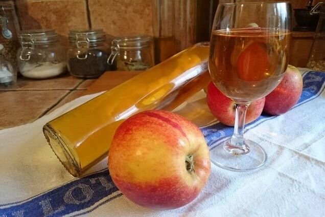 Яблучний лікер