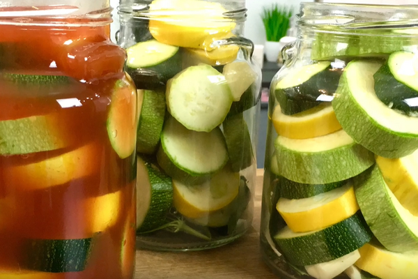 Маринованные кабачки с кетчупом и уксусом