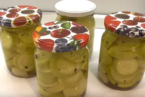 Маринованные кабачки в кисло-сладком маринаде - пошаговый рецепт Маринованные кабачки в кисло-сладком маринаде - пошаговый рецепт