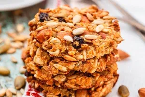Овсяное печенье с сухофруктами - пошаговый рецепт Овсяное печенье с сухофруктами - пошаговый рецепт