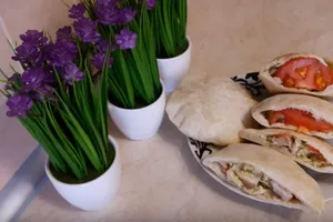 Піта нашвидкуруч - покроковий рецепт Піта нашвидкуруч - покроковий рецепт