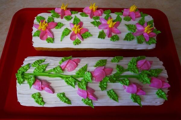 Праздничный рулет с кремом