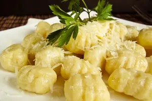 Ньокки із соусом з горгонзоли - покроковий рецепт Ньокки із соусом з горгонзоли - покроковий рецепт