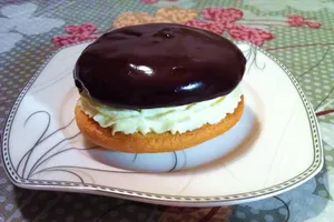 Буше со сгущенкой и маслом - пошаговый рецепт Буше со сгущенкой и маслом - пошаговый рецепт