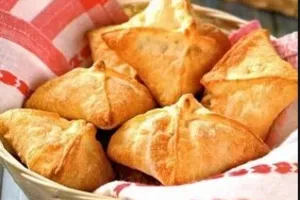 Хрустка листкова самса - покроковий рецепт Хрустка листкова самса - покроковий рецепт