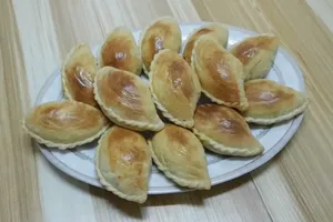 Пісочна самса - покроковий рецепт Пісочна самса - покроковий рецепт