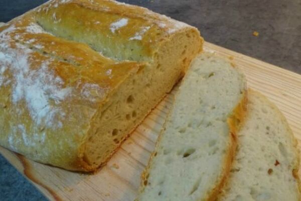 Хрусткий домашній хліб