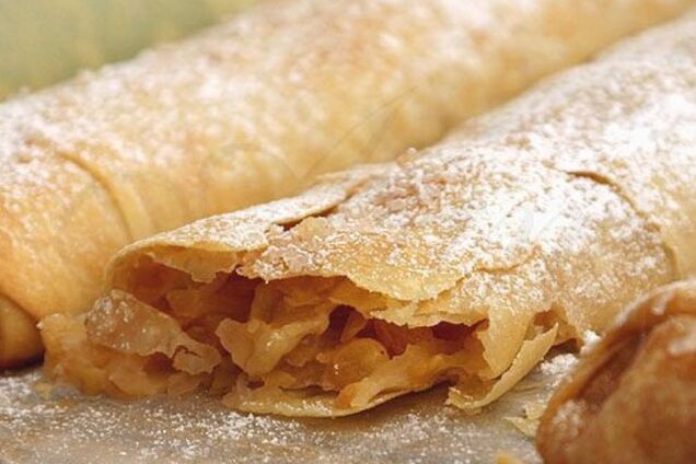 Вертута з яблуками