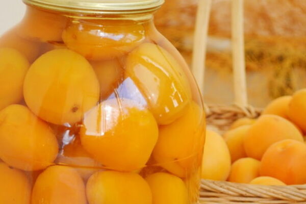 Абрикосовый компот классический