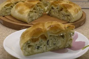 Вертута з бринзою і зеленню - покроковий рецепт Вертута з бринзою і зеленню - покроковий рецепт